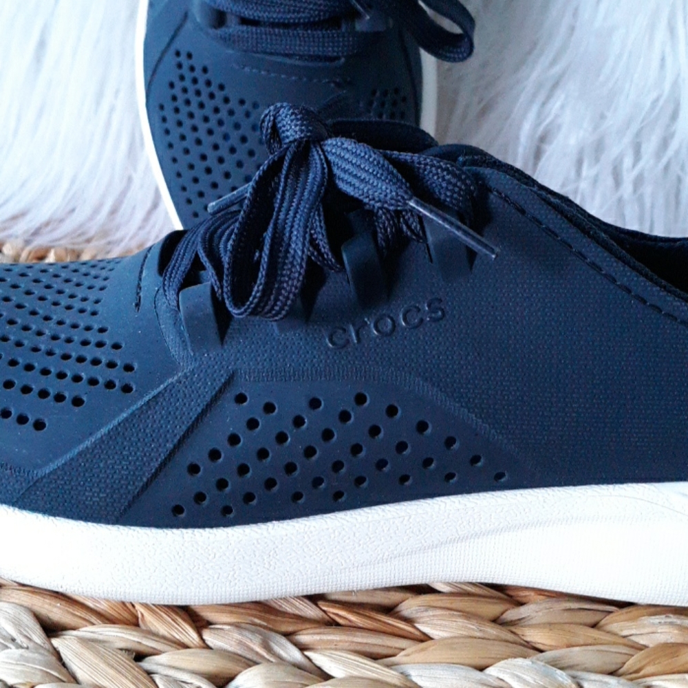 Navy Crocs LiteRide
